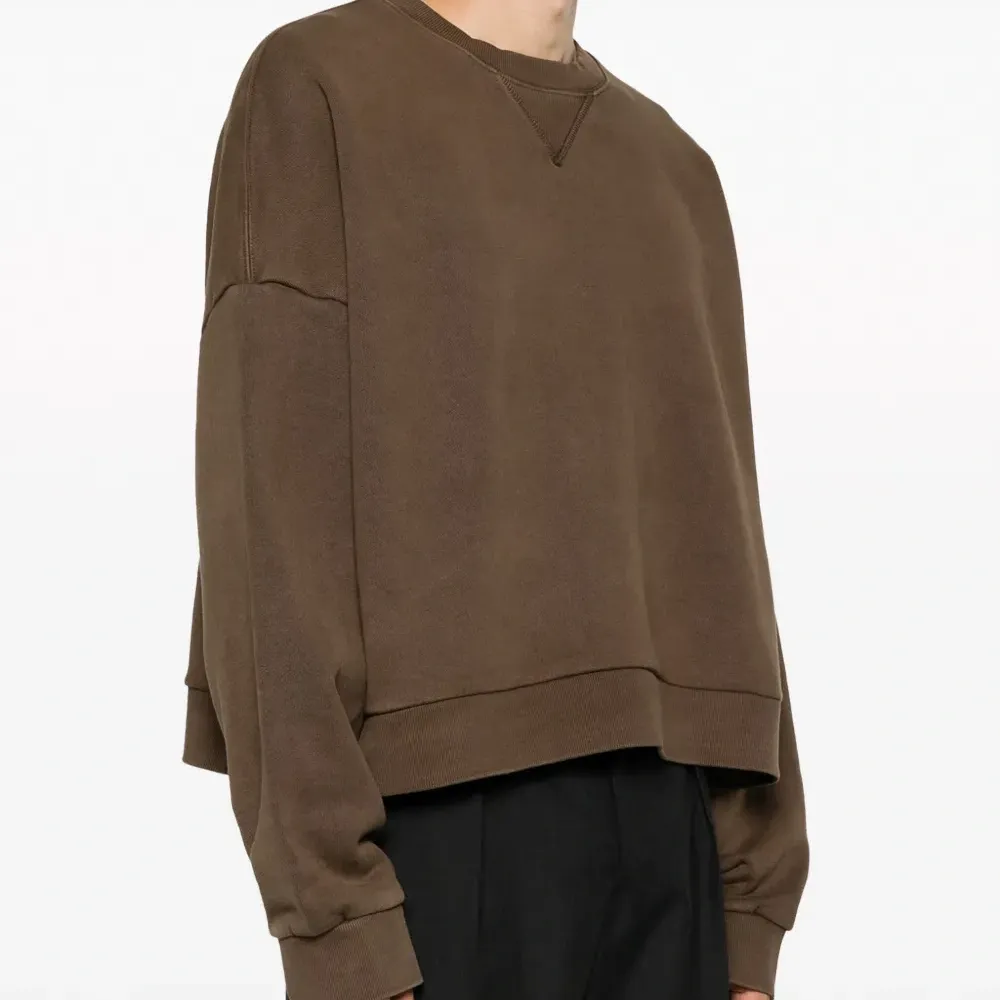 Толстовка с приспущенными плечами