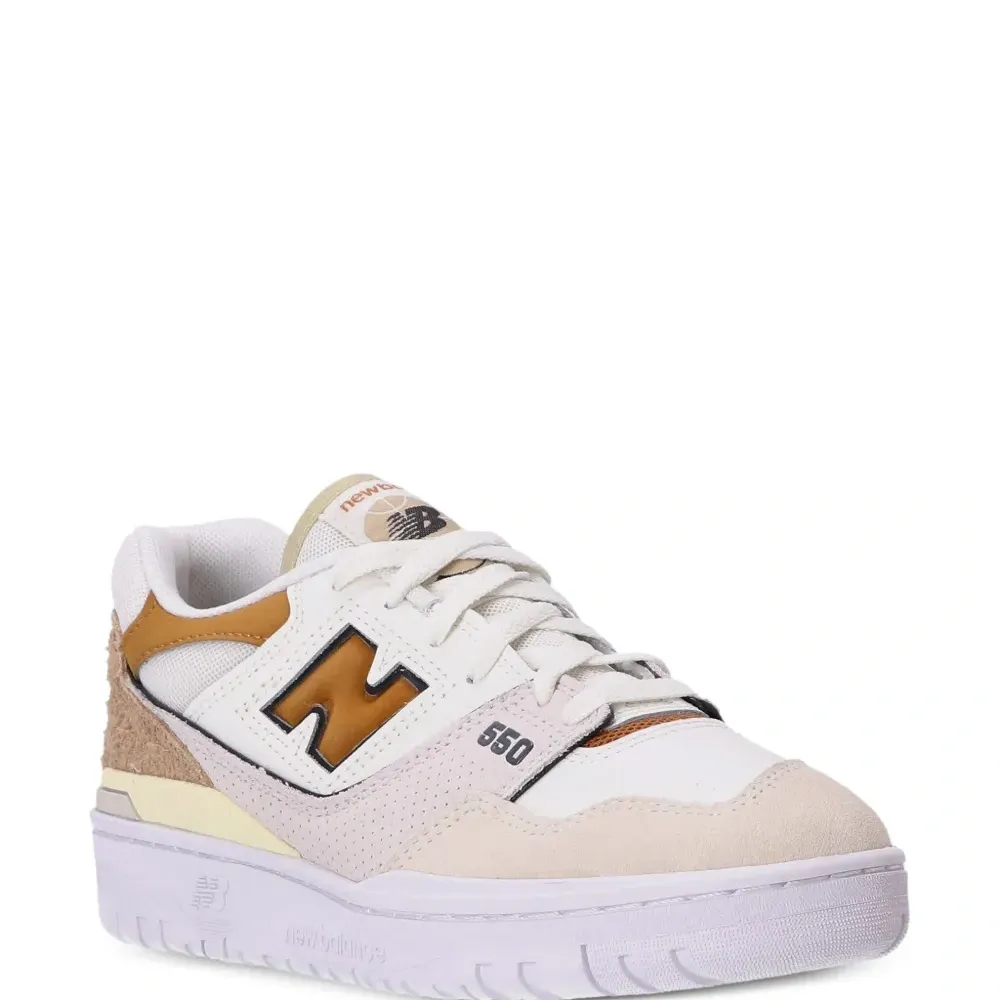 Кроссовки 550