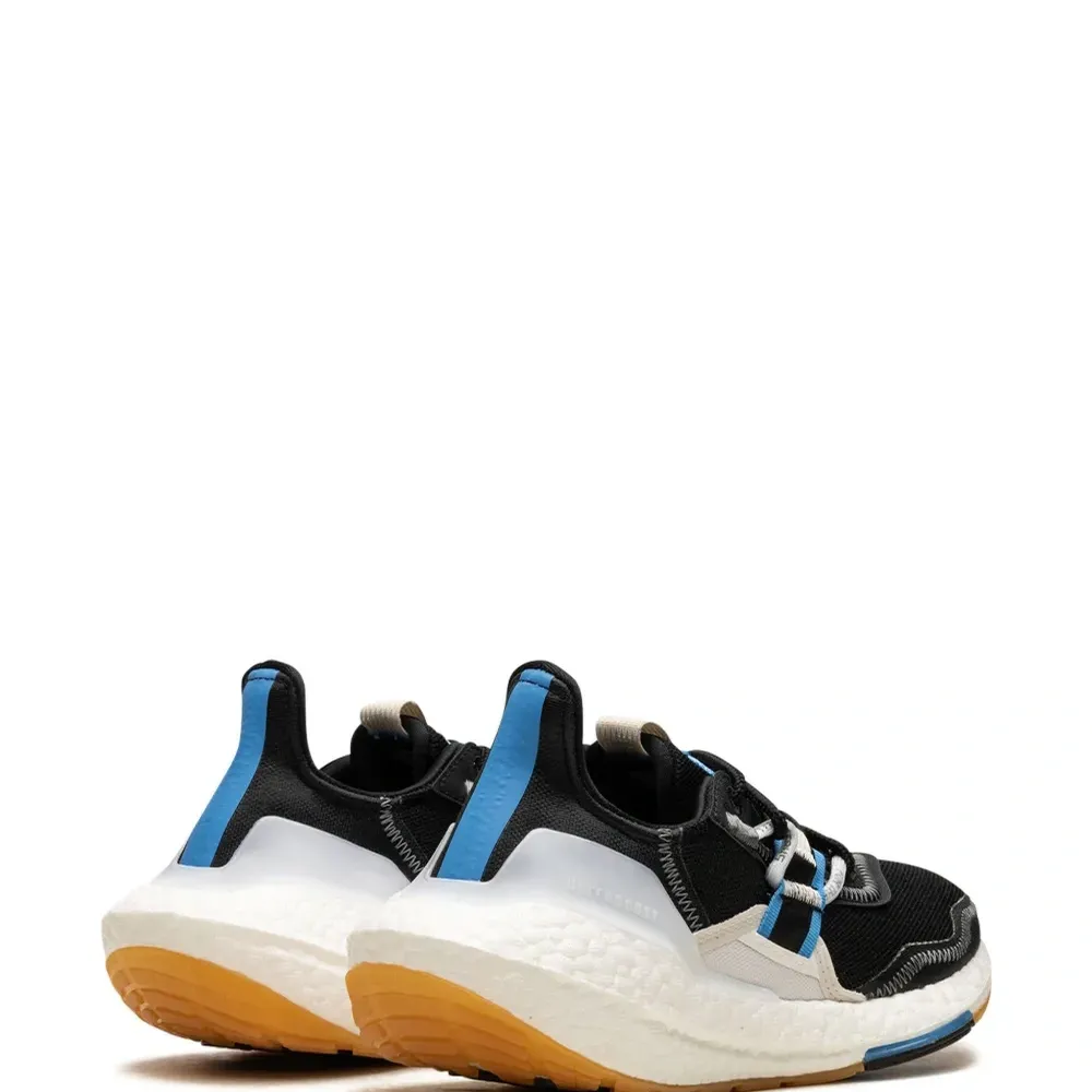 Кроссовки UltraBoost 21 Black Orbit Grey из коллаборации с Parley