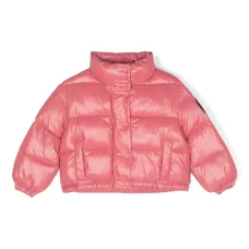 Пуховик с нашивкой-логотипом