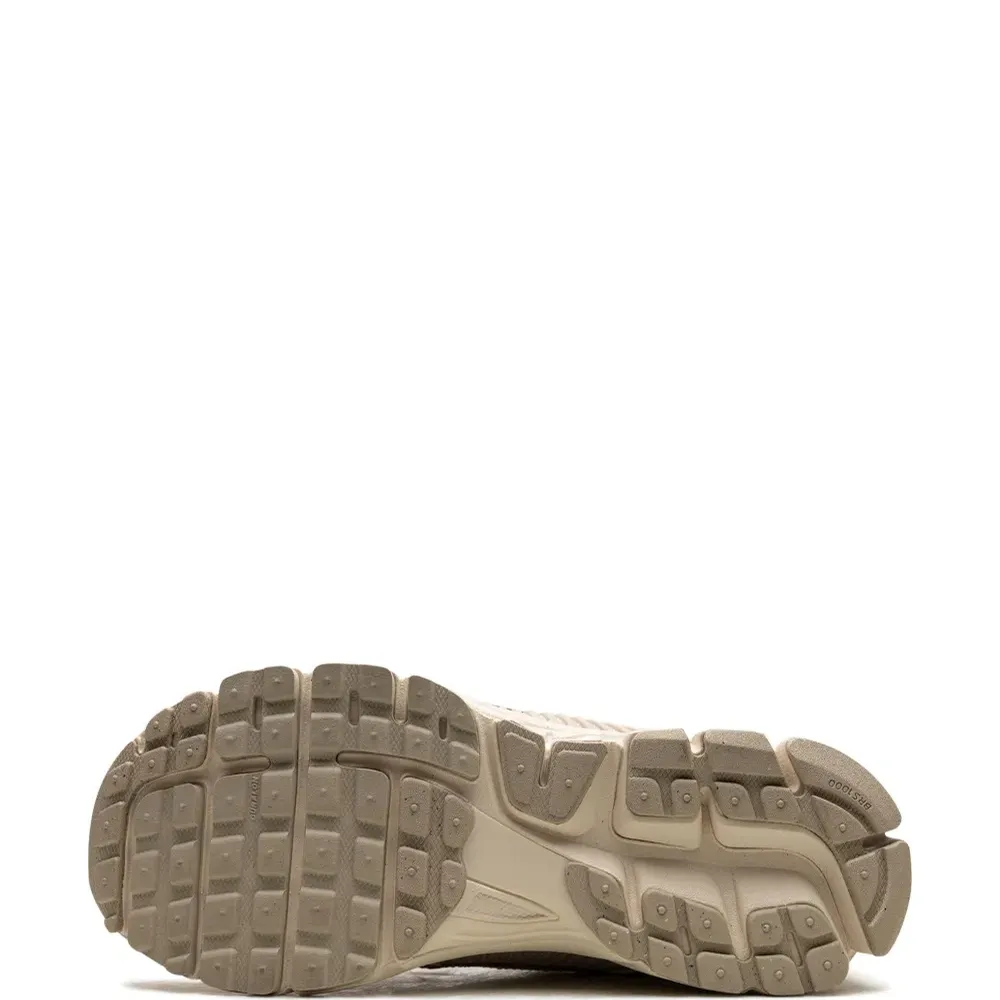 Кроссовки Zoom Vomero 5 Sail