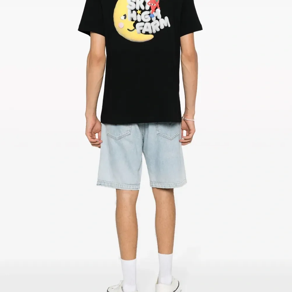 Футболка с графичным принтом