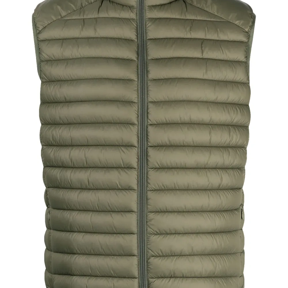 Стеганый жилет с высоким воротником