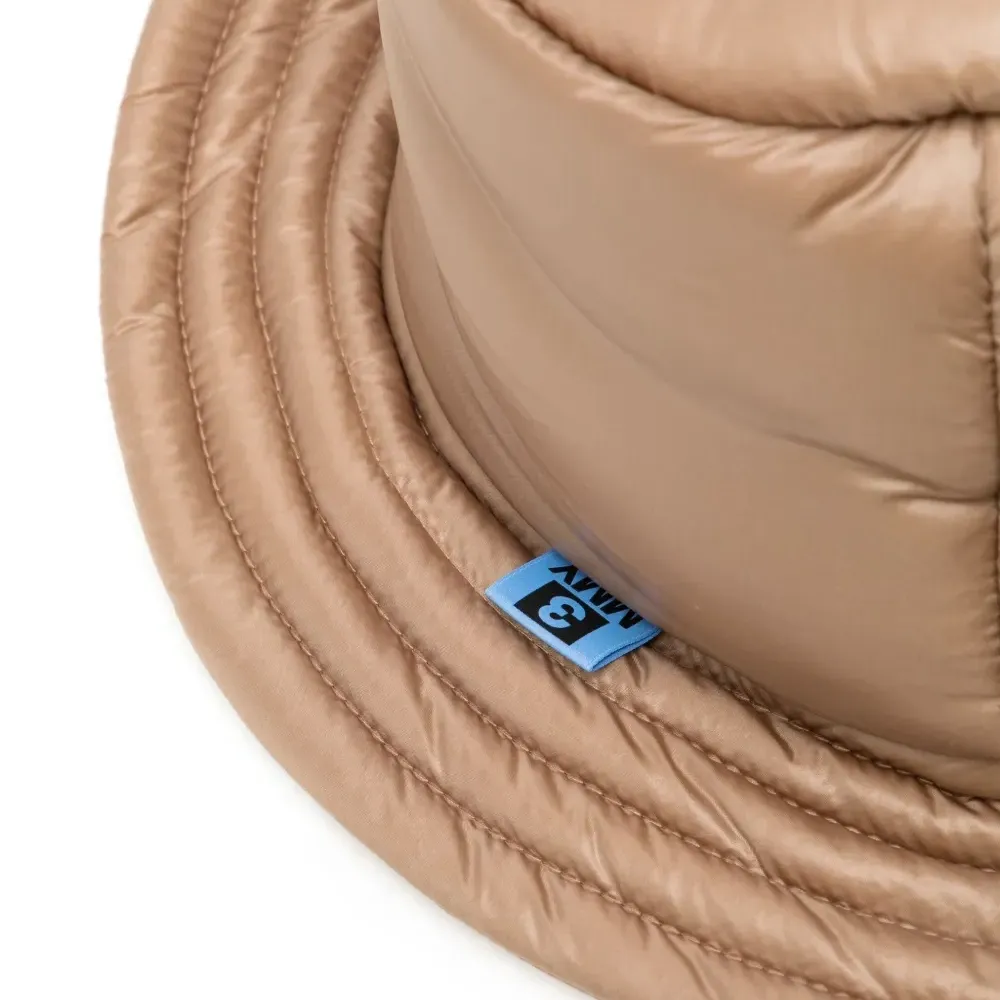 Дутая панама с нашивкой-логотипом