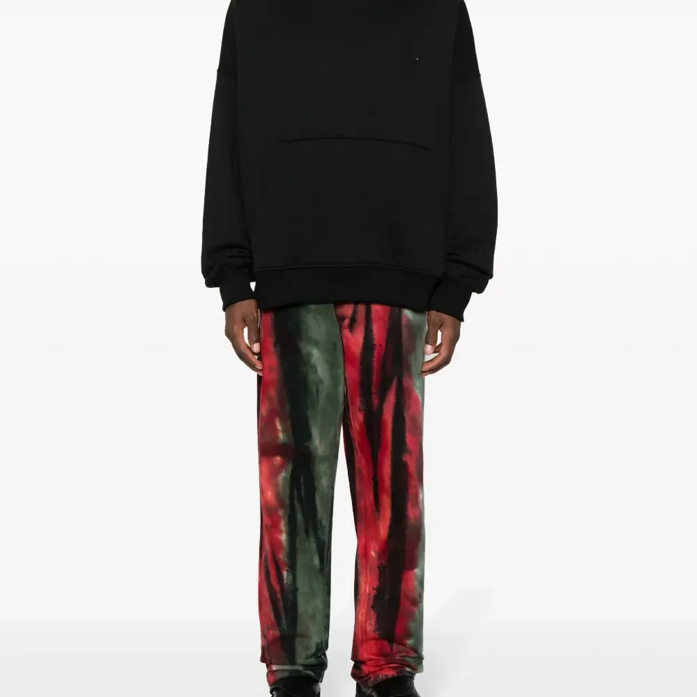 Худи с вышитым логотипом