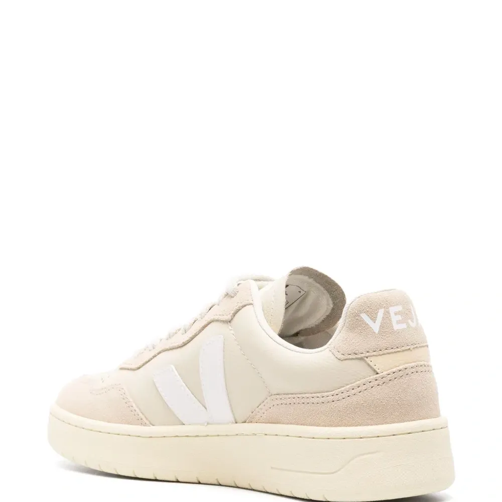 Кроссовки V-90 Кроссовки V-90