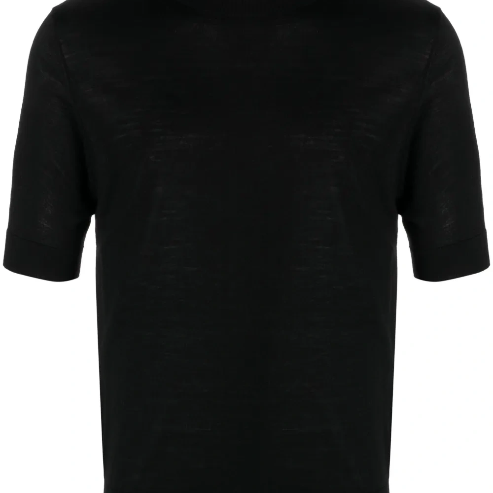 Шерстяная футболка тонкой вязки