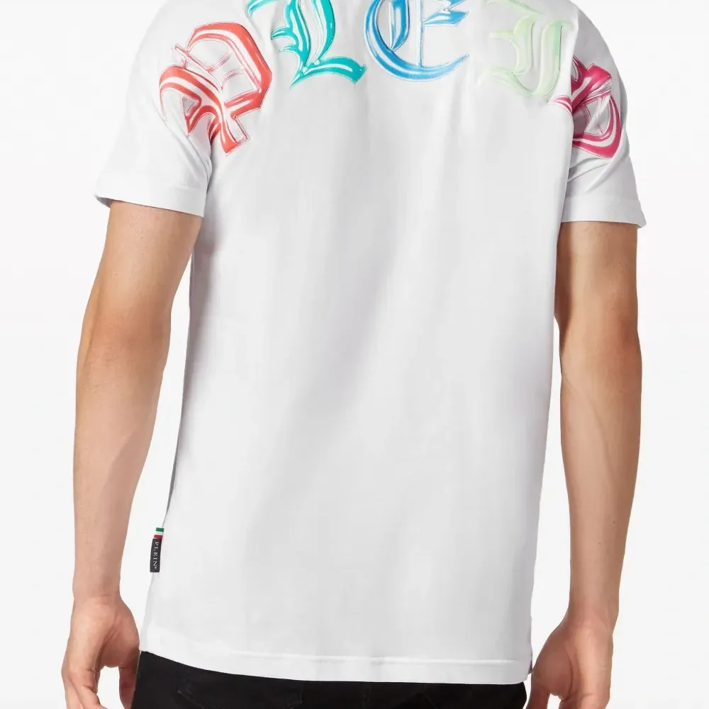 Футболка с графичным принтом