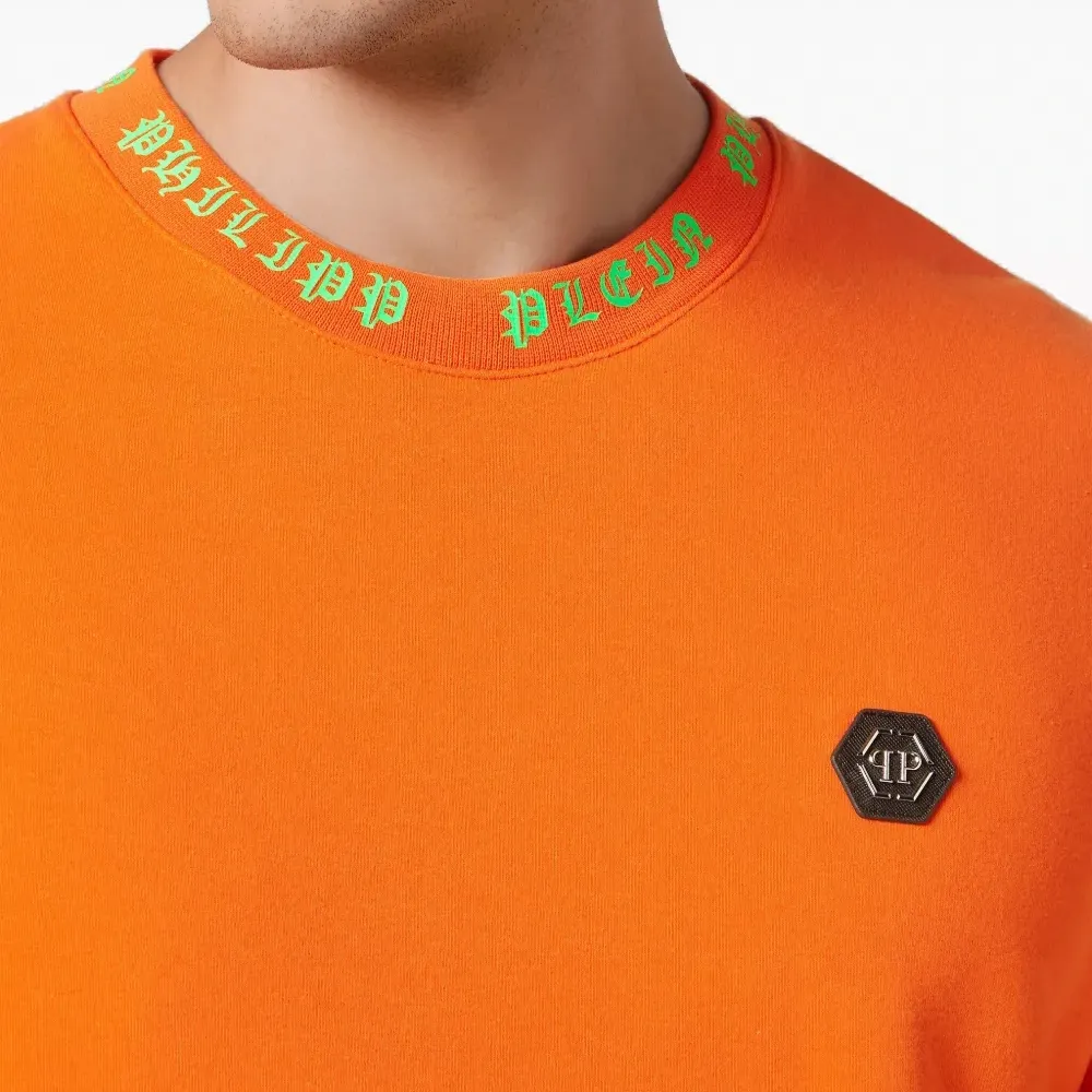 Толстовка с графичным принтом