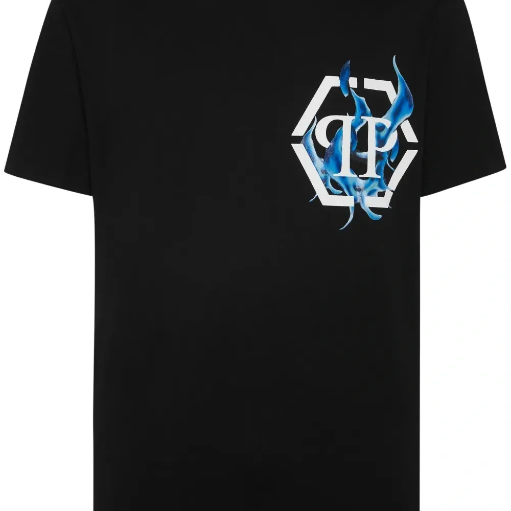 Футболка с принтом и логотипом