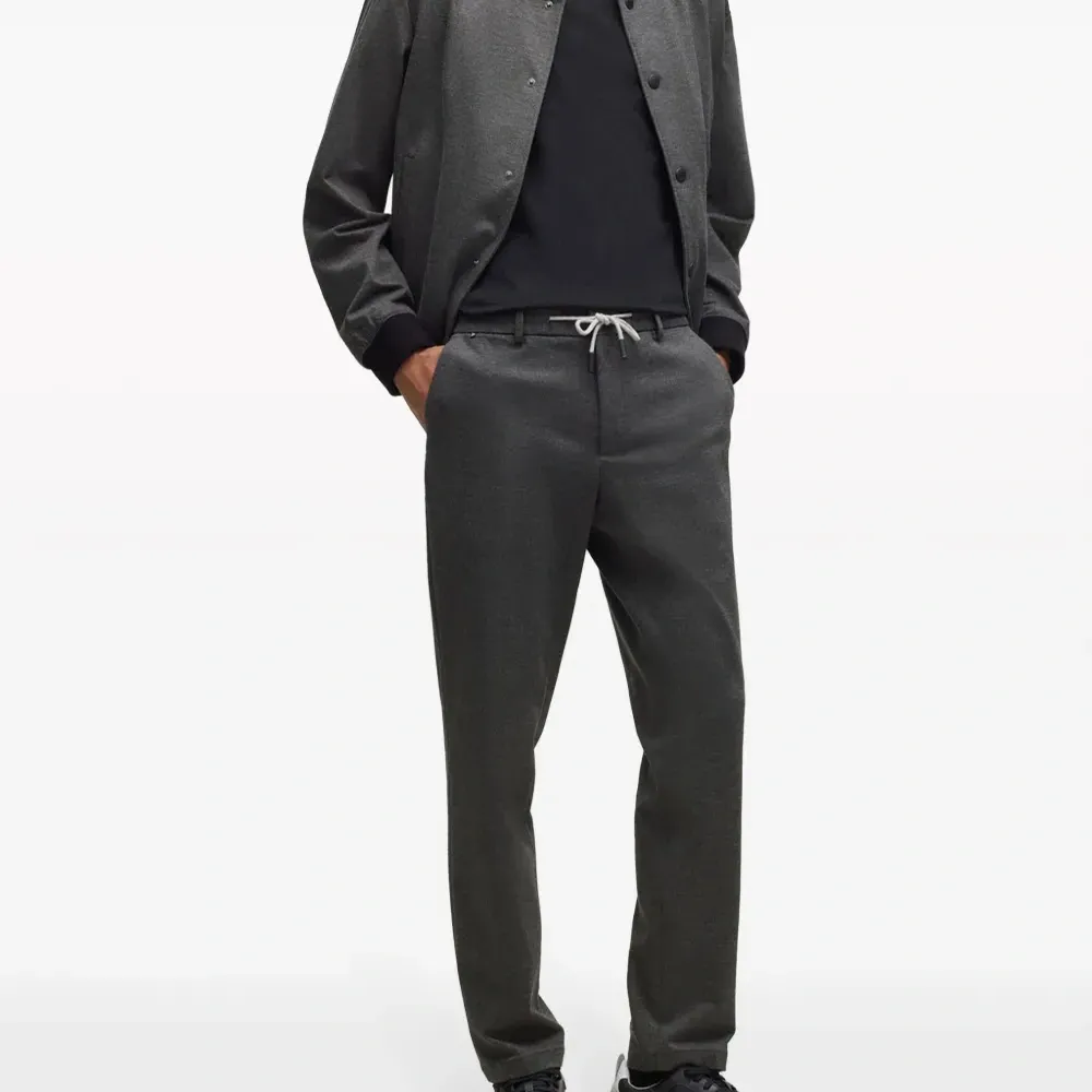 Футболка с логотипом