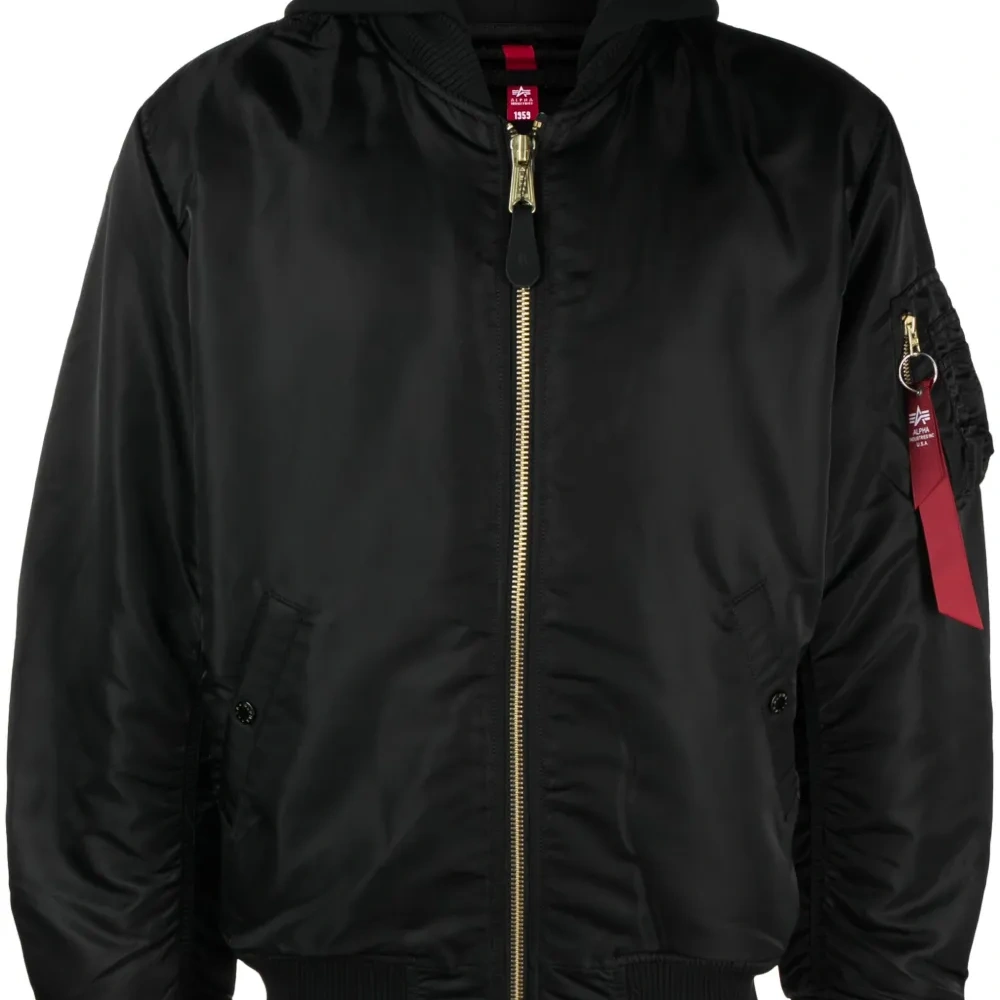 Бомбер с капюшоном