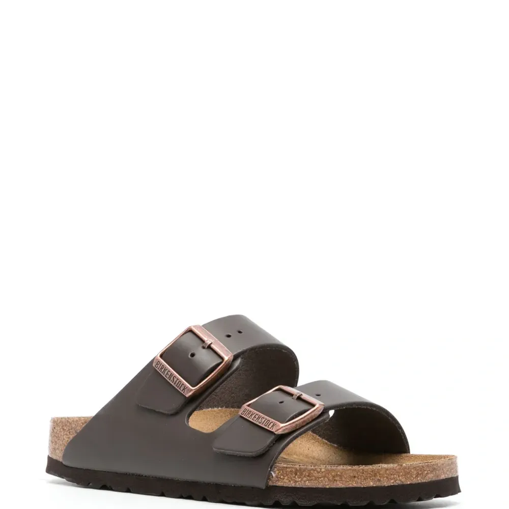 Сандалии Arizona с пряжками Сандалии Arizona с пряжками