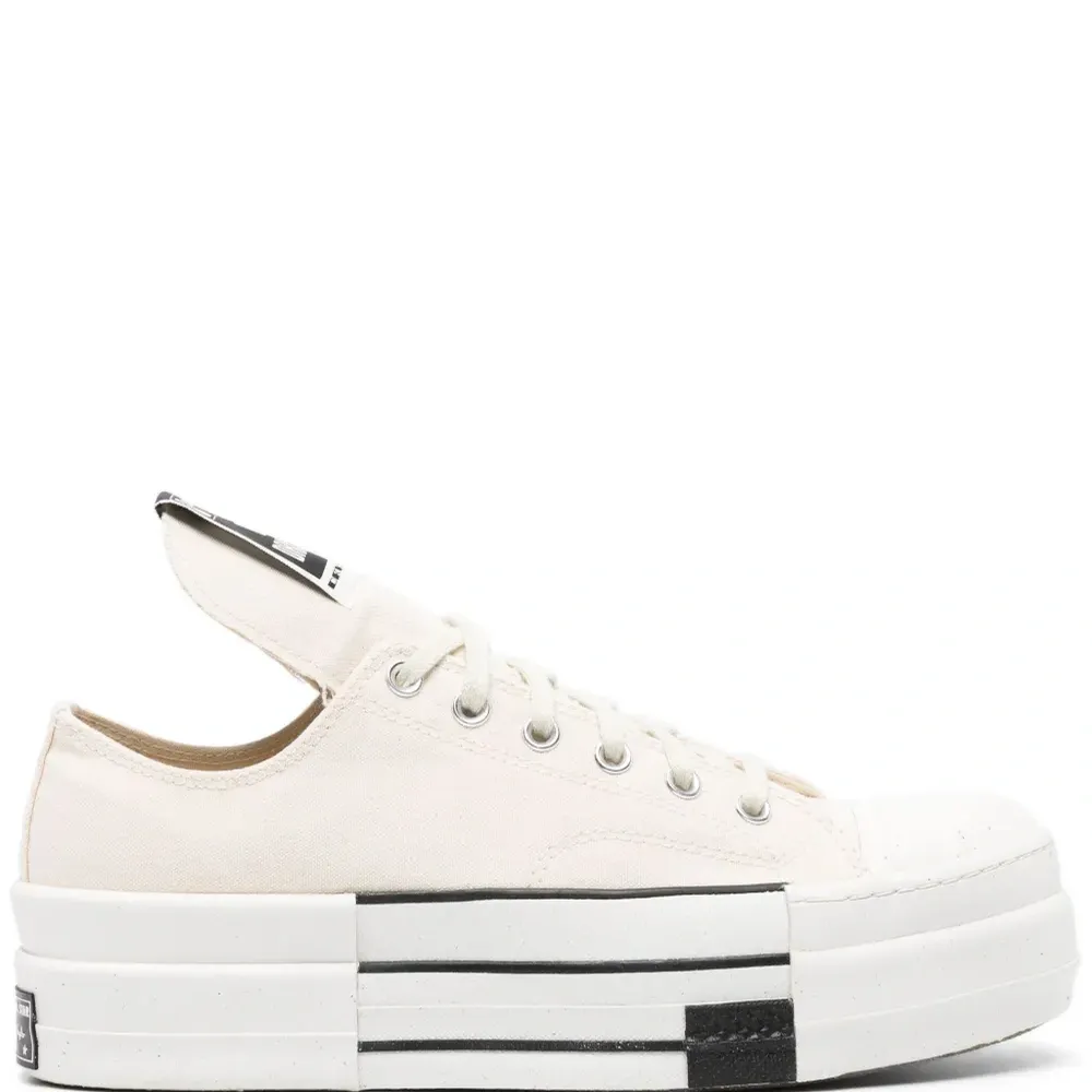 Кроссовки на шнуровке из коллаборации с DRKSHDW