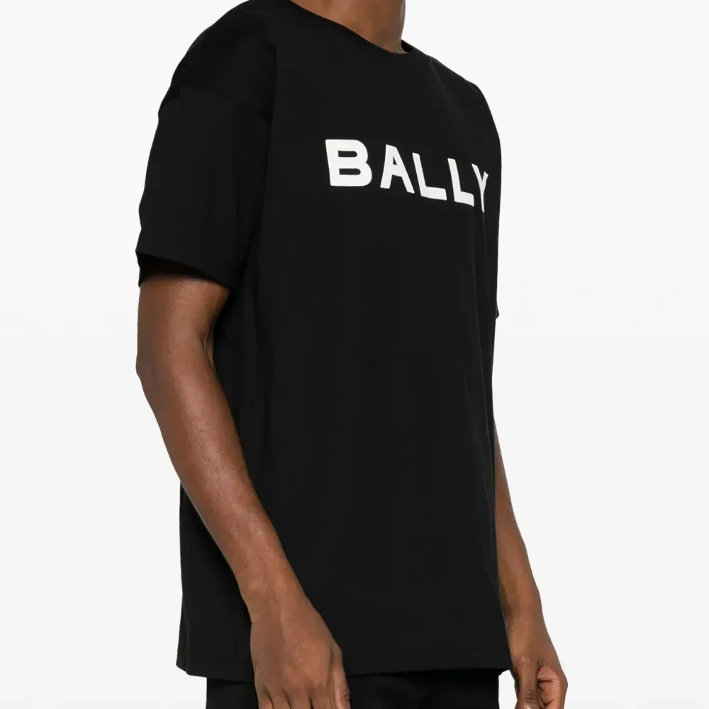 Футболка из органического хлопка с логотипом Футболка из органического хлопка с логотипом