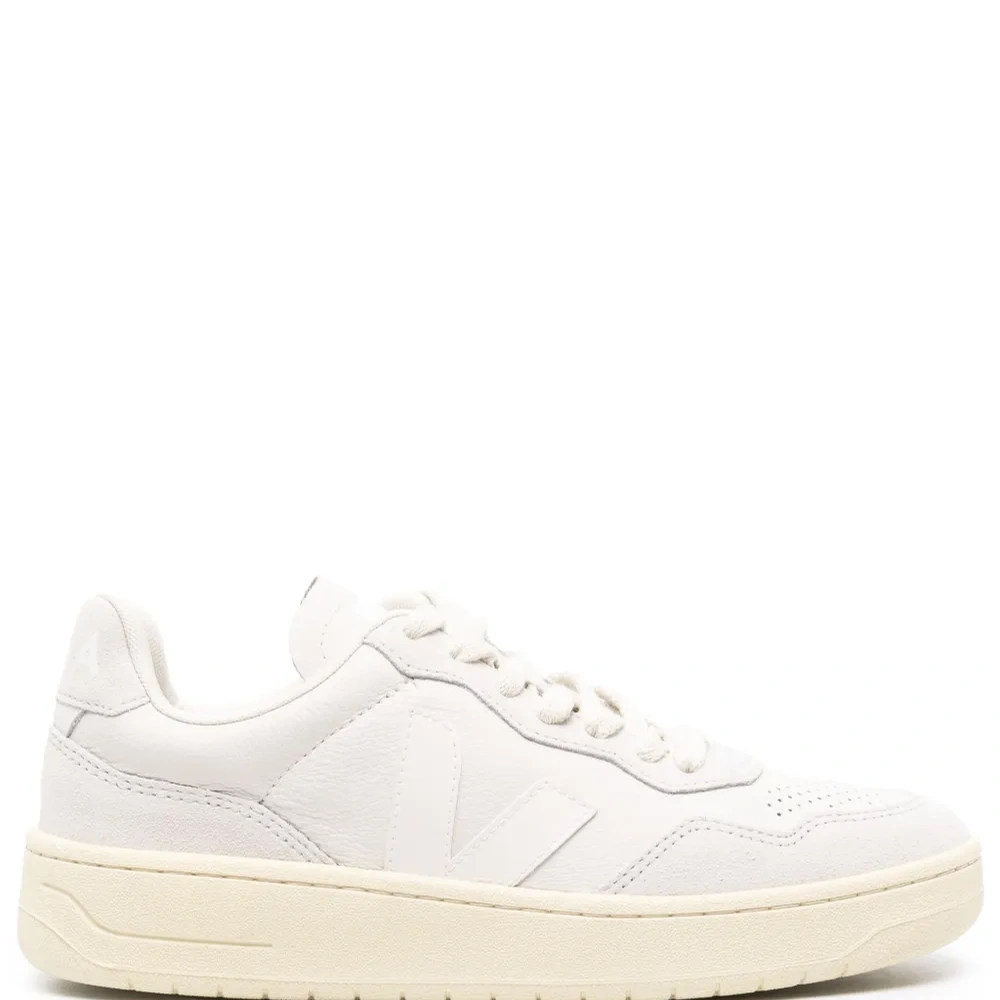 Кроссовки V-90