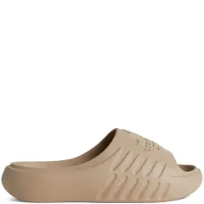 Шлепанцы с тисненым логотипом