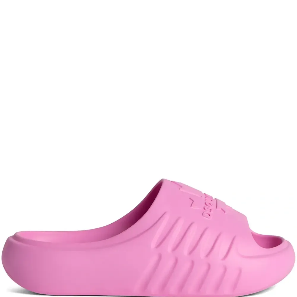 Шлепанцы с тисненым логотипом Шлепанцы с тисненым логотипом