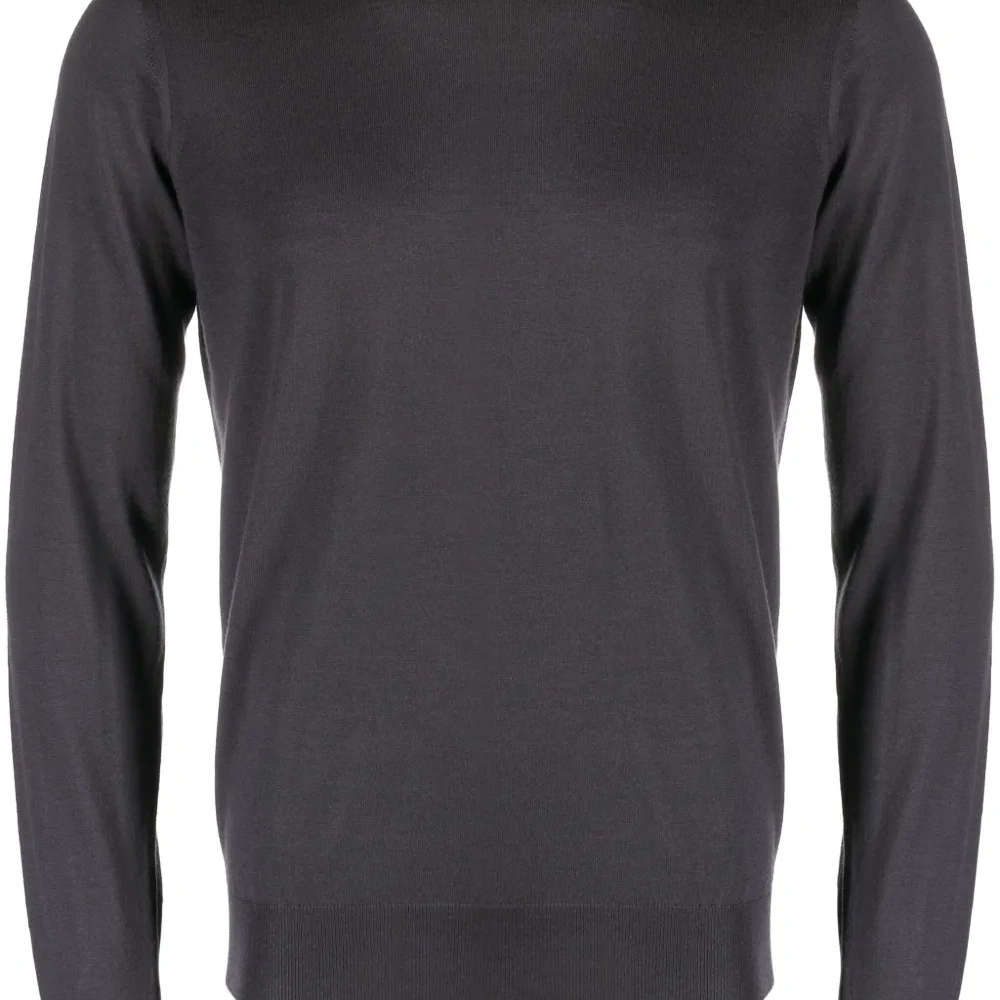 Свитер из шерсти мериноса