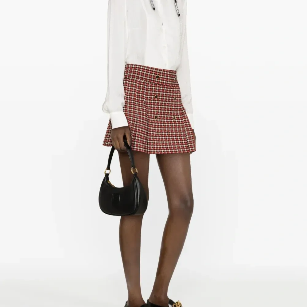 Атласная рубашка с длинными рукавами и монограммой