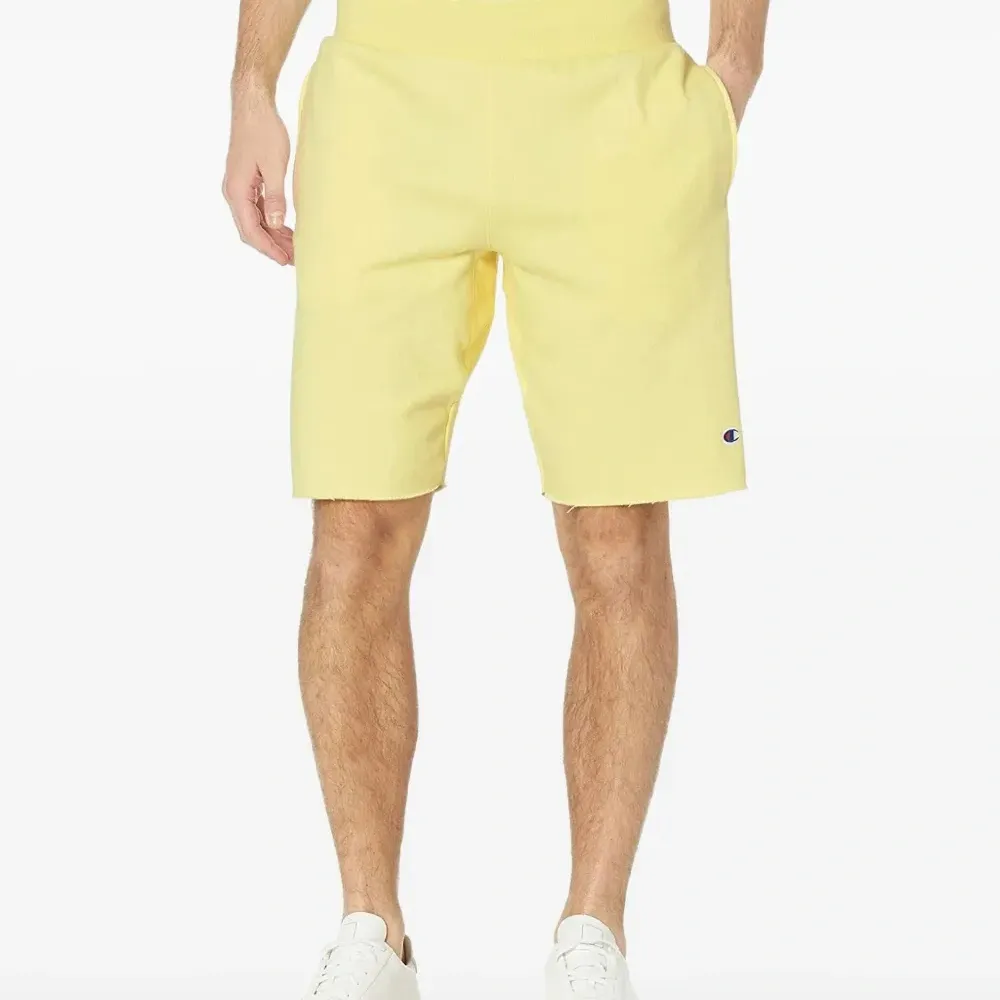 Шорты с вырезами