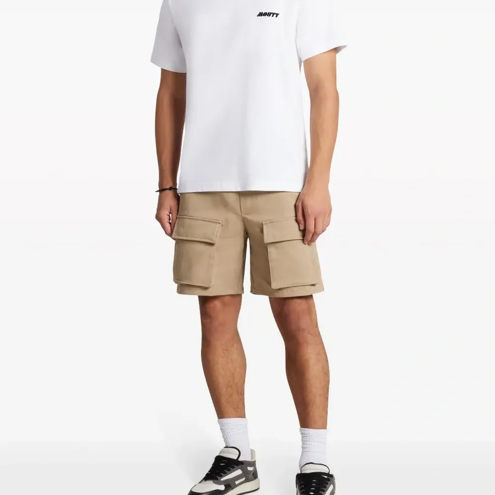 Футболка с логотипом