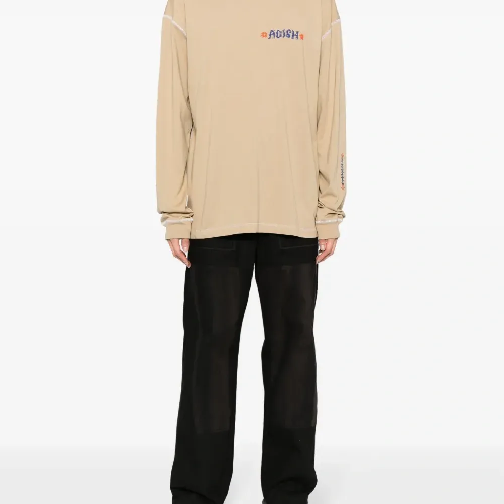 Футболка Tatreez с вышитым логотипом