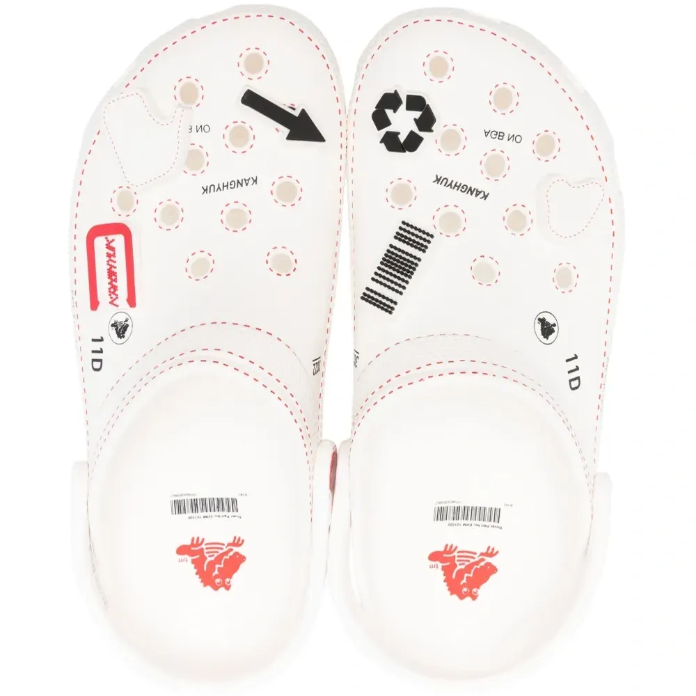 Шлепанцы из коллаборации с Kanghyuk