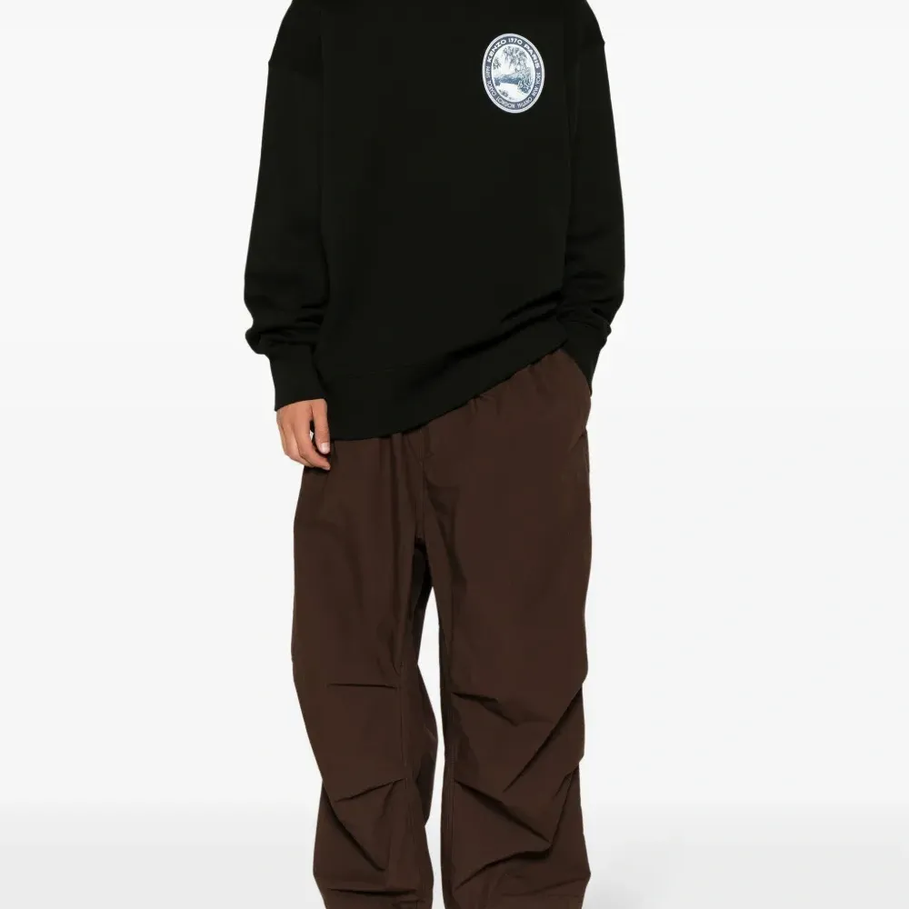 Толстовка с нашивкой-логотипом