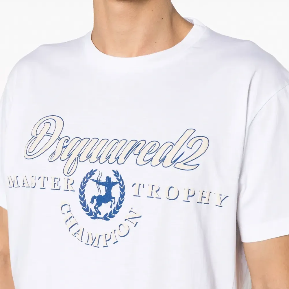 Футболка с логотипом