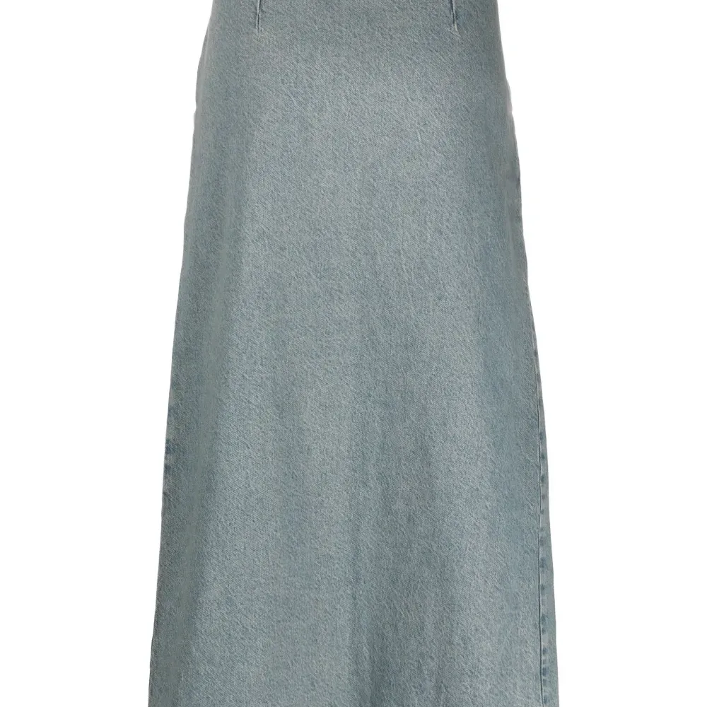 Джинсовая юбка миди с разрезом