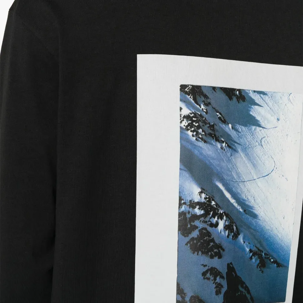 Футболка с воротником-стойкой