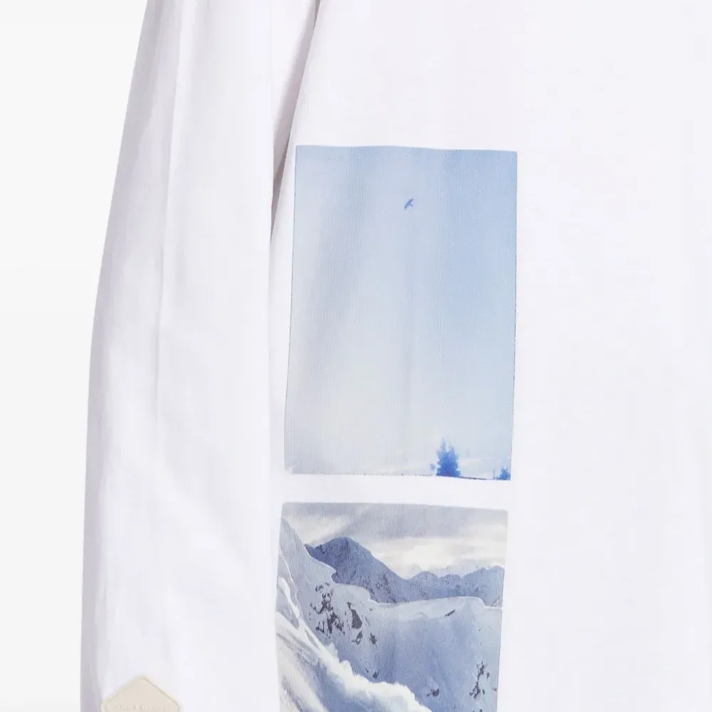 Футболка Alaska из коллаборации с Taro Tamai