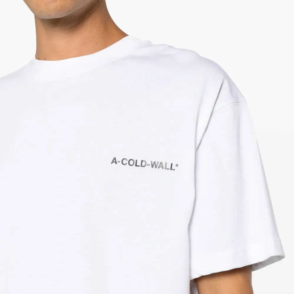 Футболка с логотипом