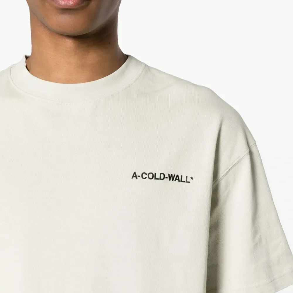 Футболка с логотипом