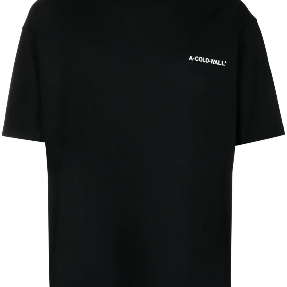 Футболка с логотипом