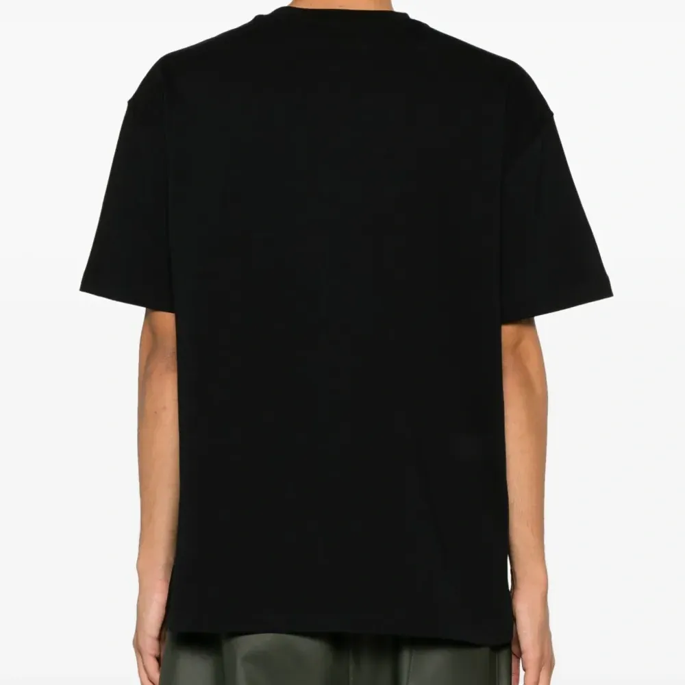 Футболка с логотипом