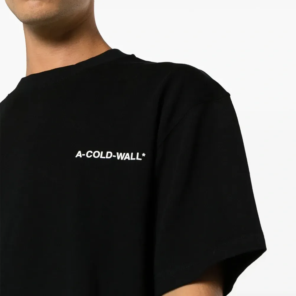 Футболка с логотипом