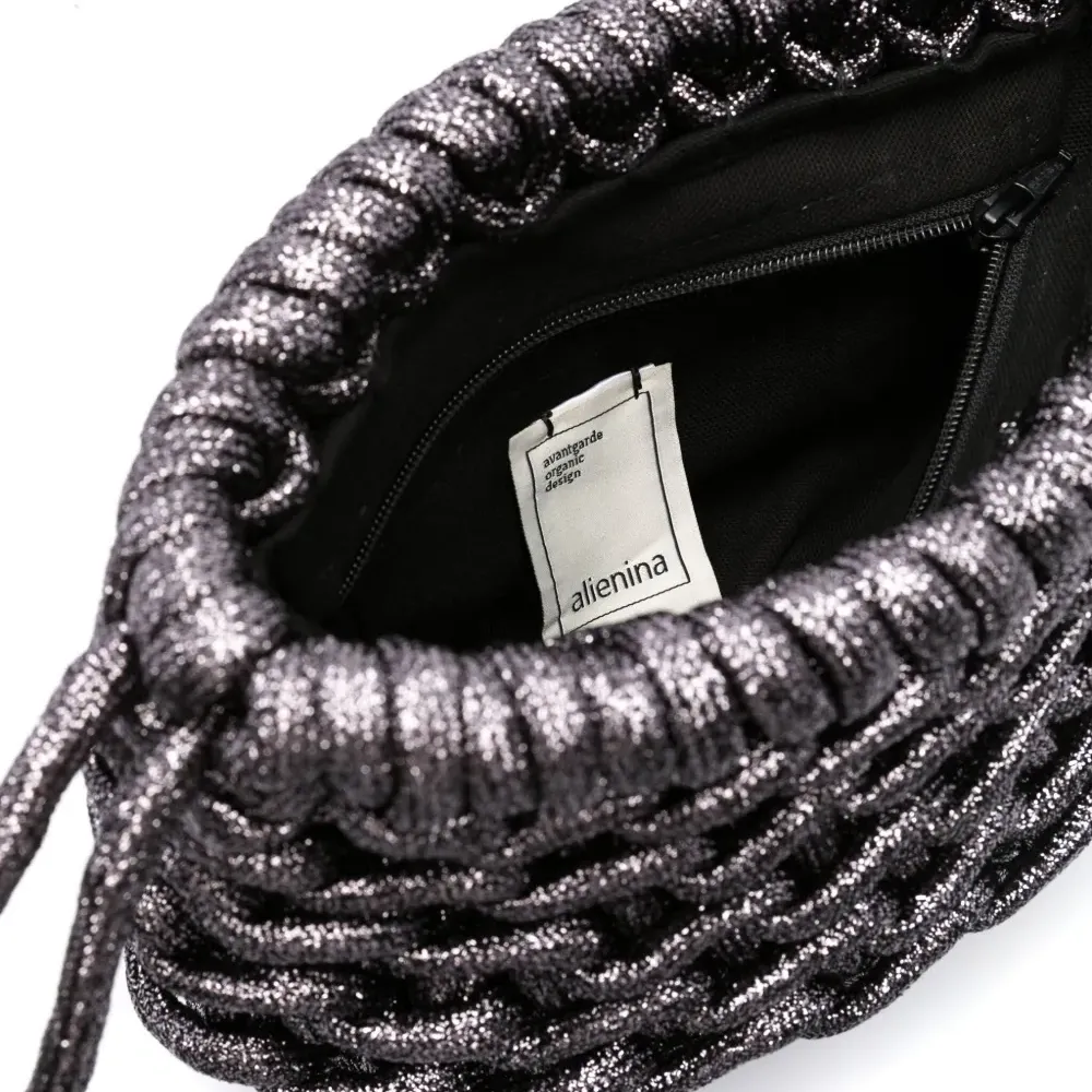 плетеный клатч с эффектом металлик плетеный клатч с эффектом металлик