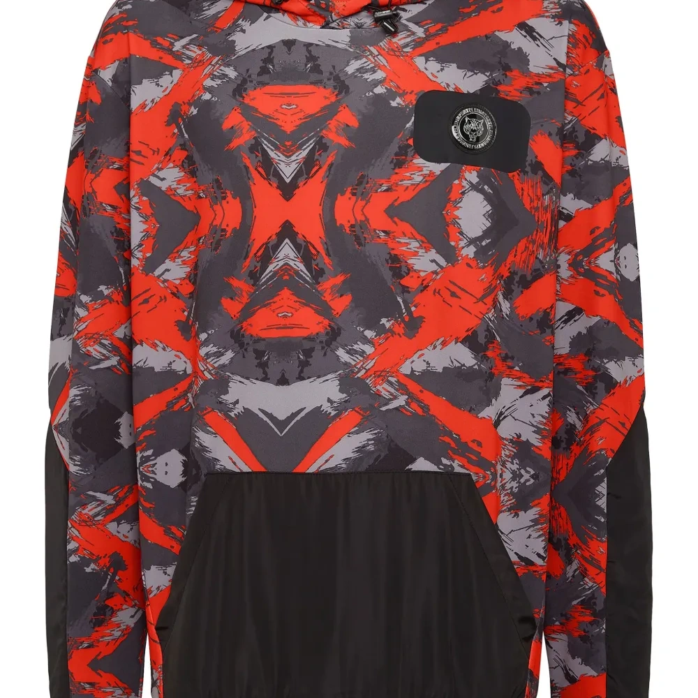 Худи с камуфляжным принтом и нашивкой-логотипом Худи с камуфляжным принтом и нашивкой-логотипом