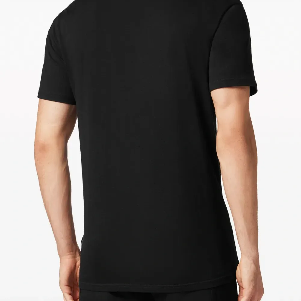 Футболка с логотипом