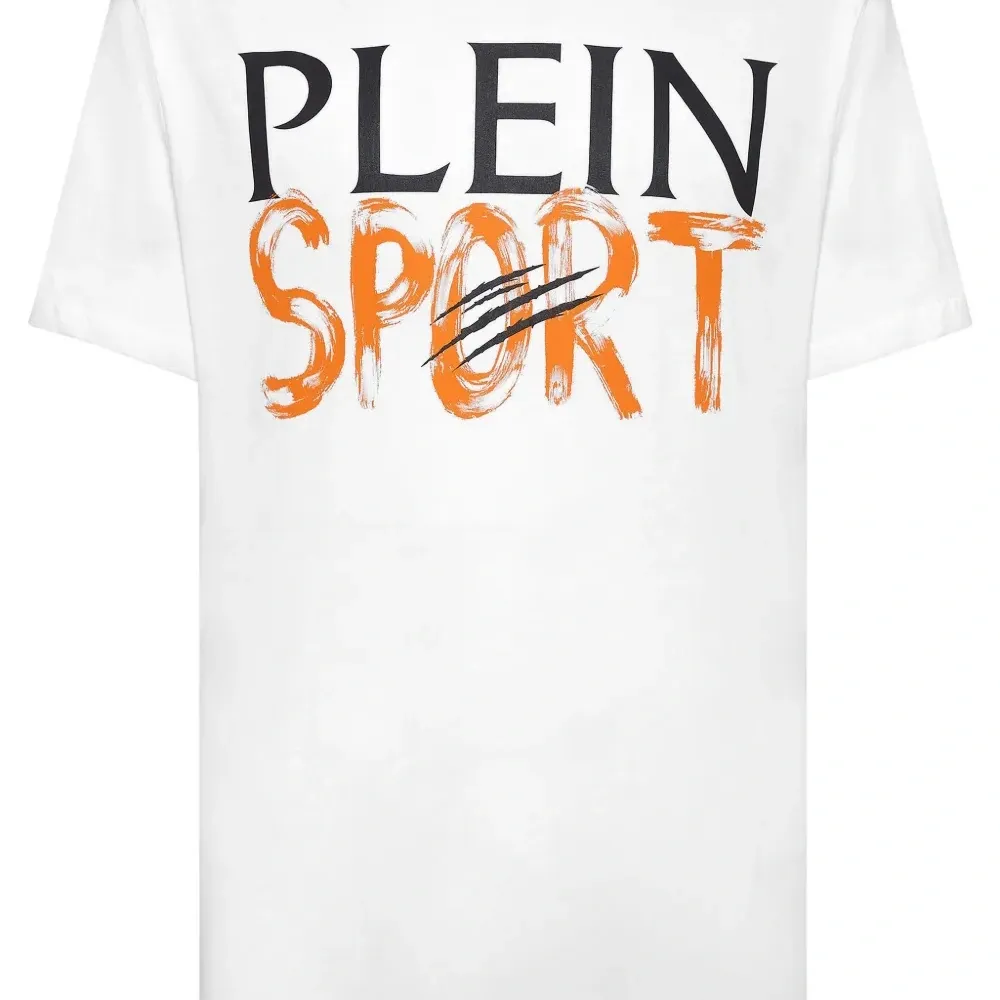 Футболка с логотипом