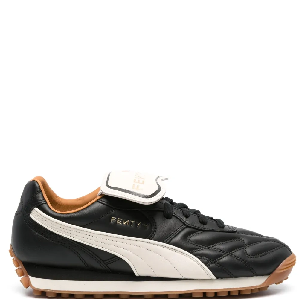 Кроссовки с логотипом из коллаборации с Fenty Avanti