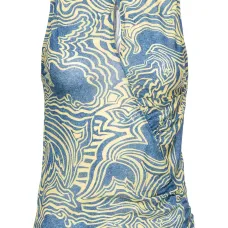 Топ со сборками и абстрактным принтом