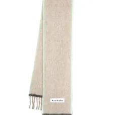 Шарф с бахромой и логотипом