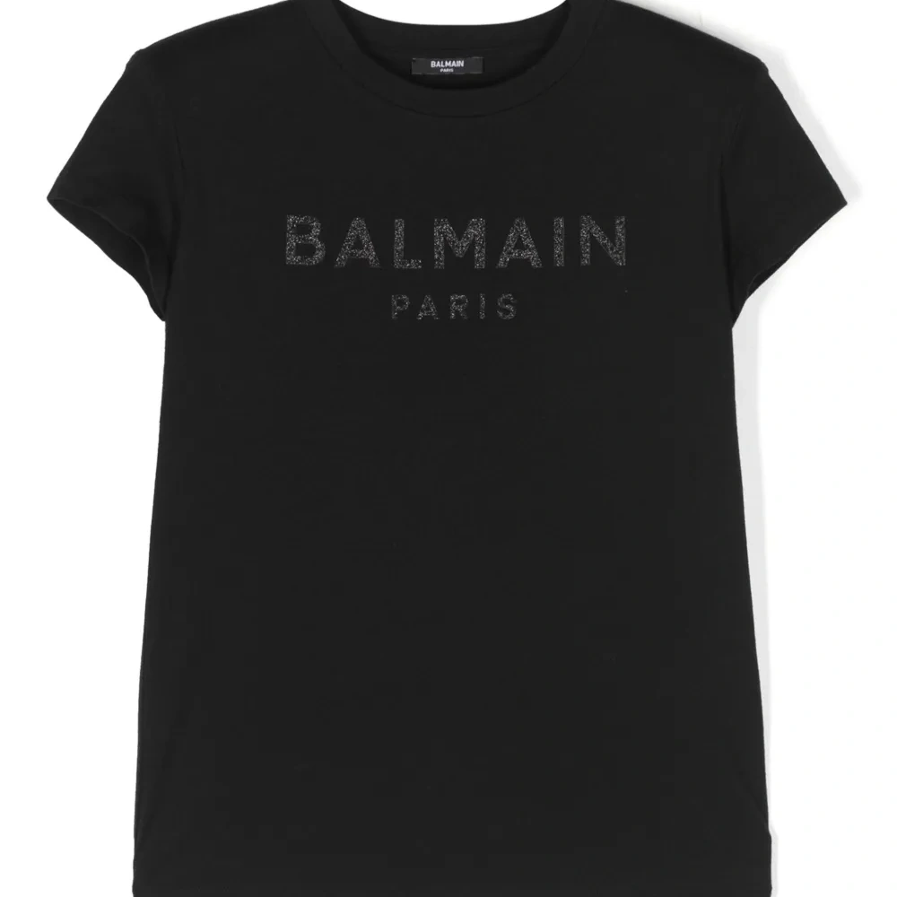 Футболка с логотипом