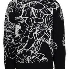 Свитер с цветочной вышивкой