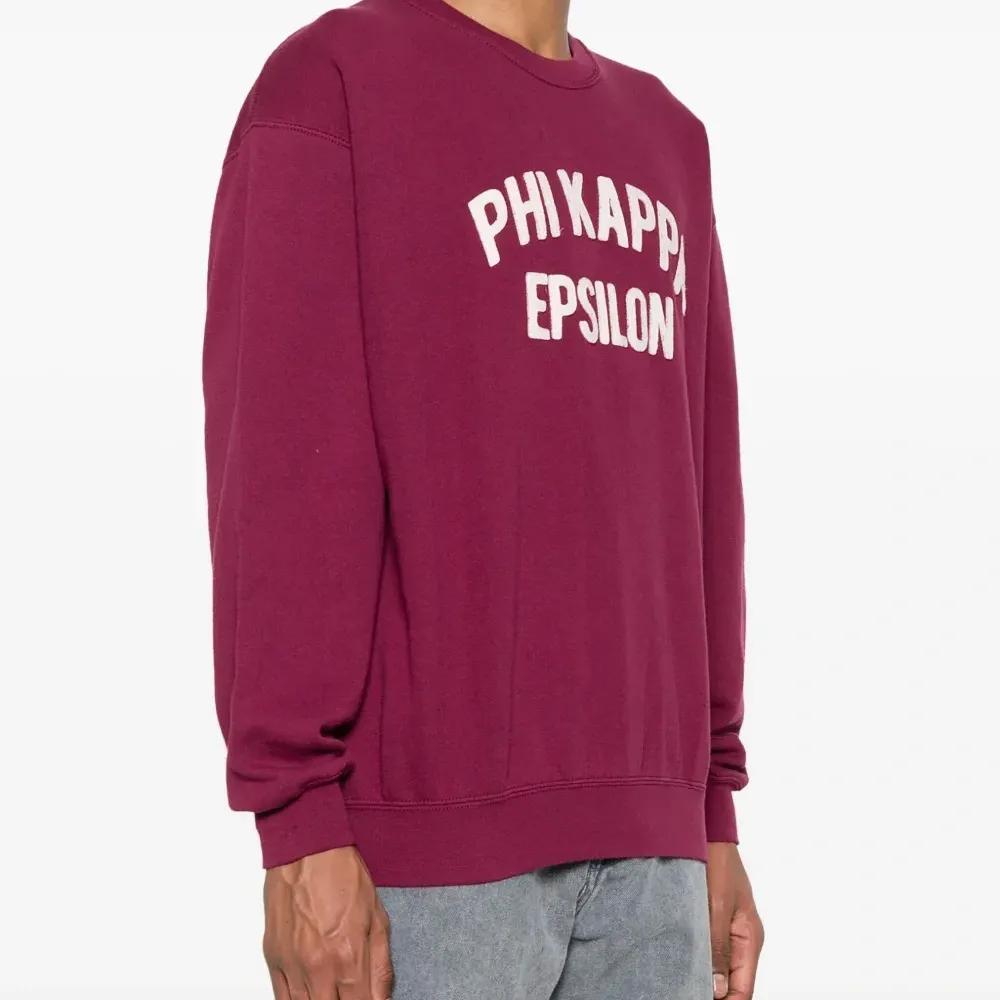 Толстовка с приспущенными плечами и логотипом