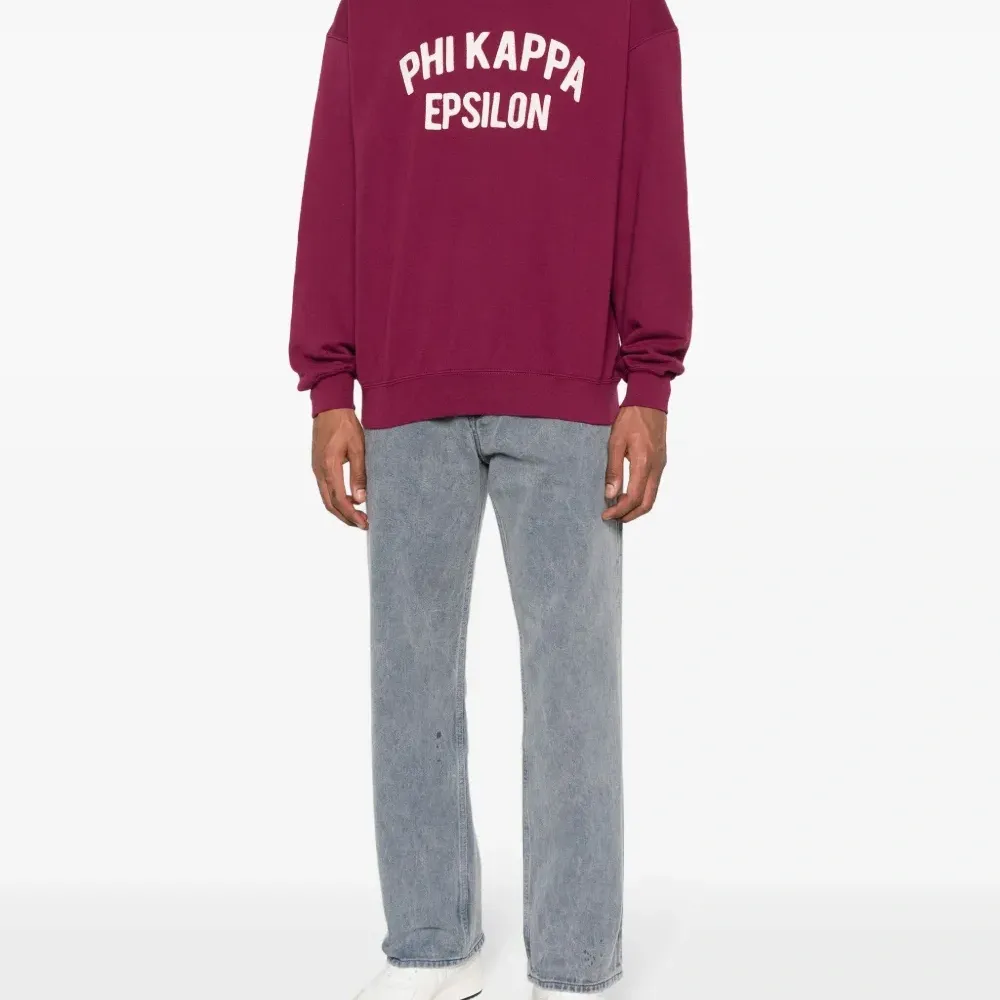 Толстовка с приспущенными плечами и логотипом