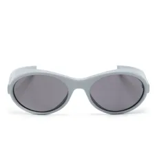 Солнцезащитные очки в круглой оправе
